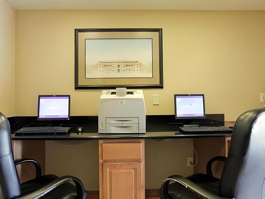 Comfort Inn & Suites Watford City Zewnętrze zdjęcie