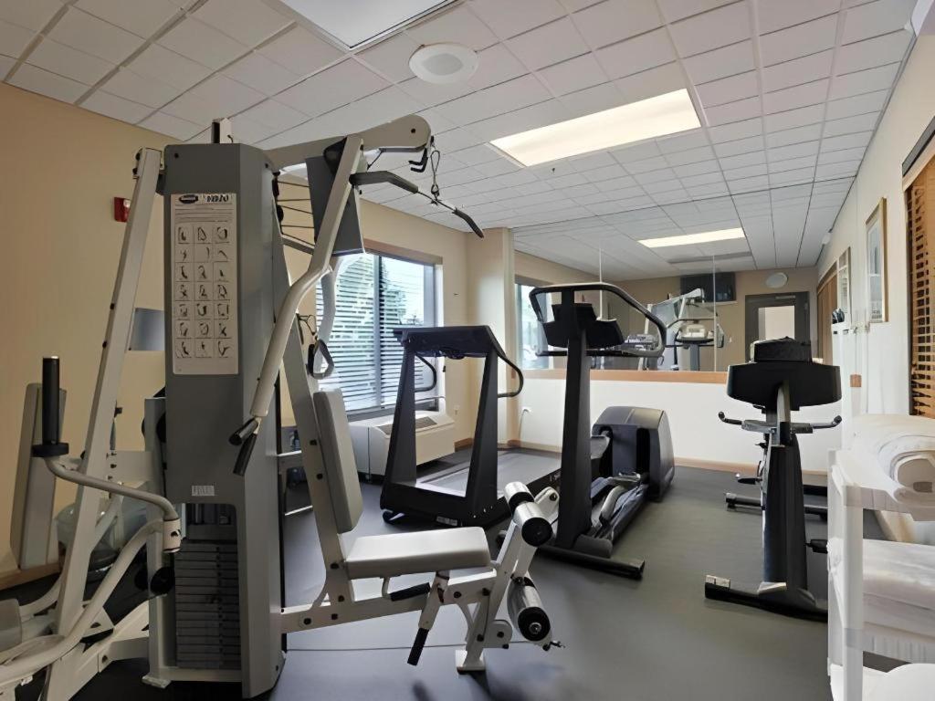 Comfort Inn & Suites Watford City Zewnętrze zdjęcie